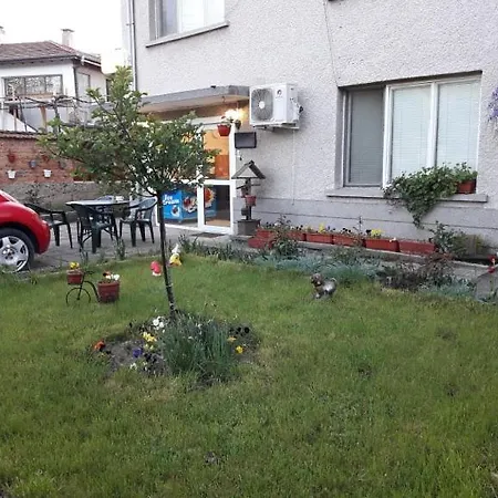 Guest house владимировата къща Kalofer